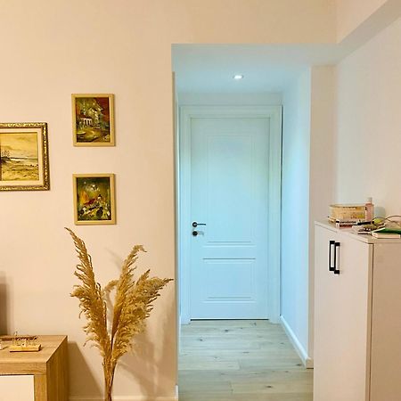 Jolie Center Apartment Тирана Екстериор снимка